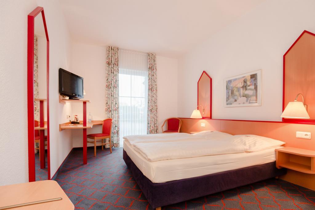 Hotel Montana Lauenau Buitenkant foto