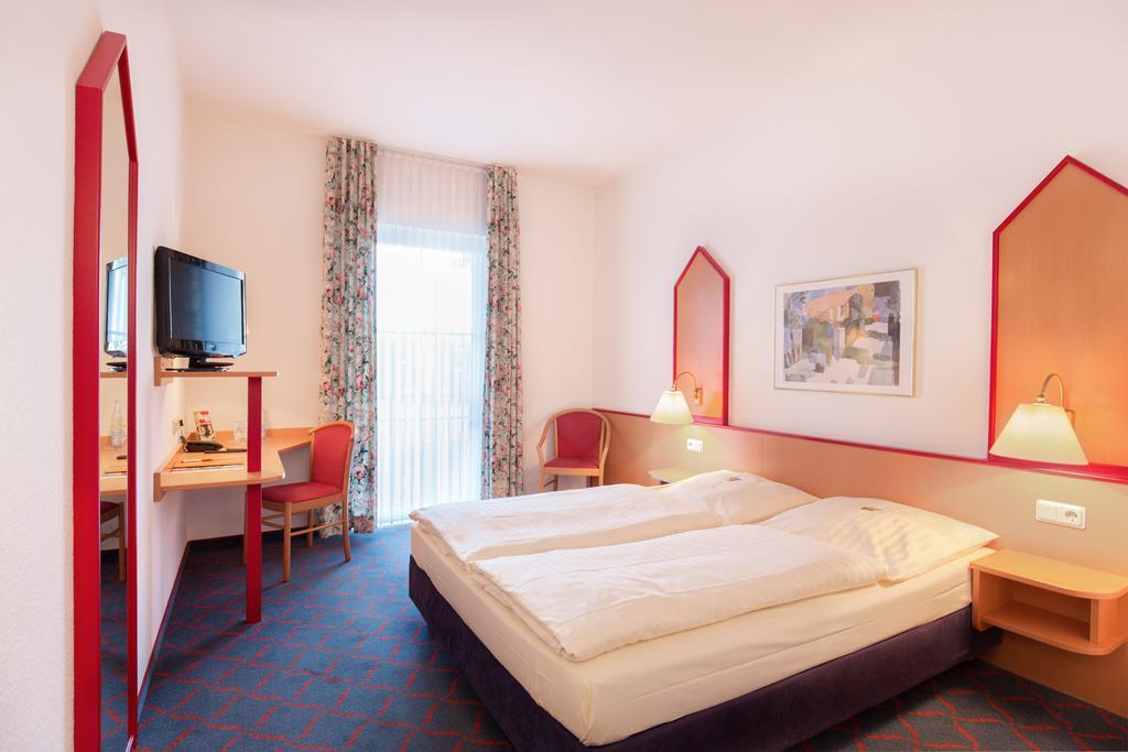 Hotel Montana Lauenau Buitenkant foto