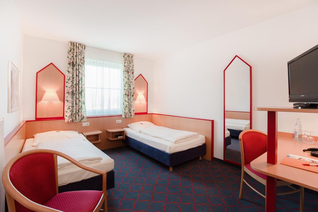 Hotel Montana Lauenau Buitenkant foto