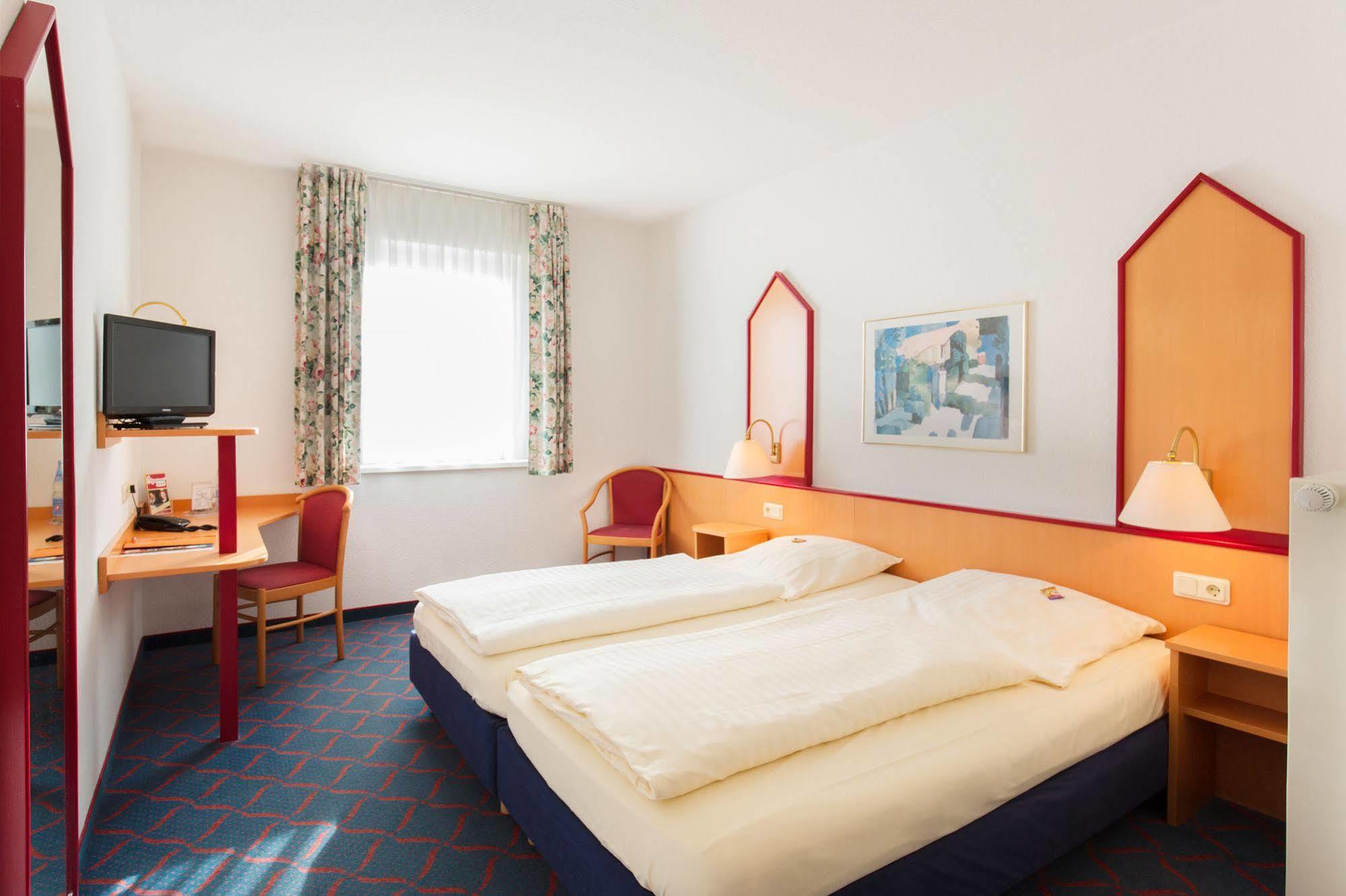 Hotel Montana Lauenau Buitenkant foto