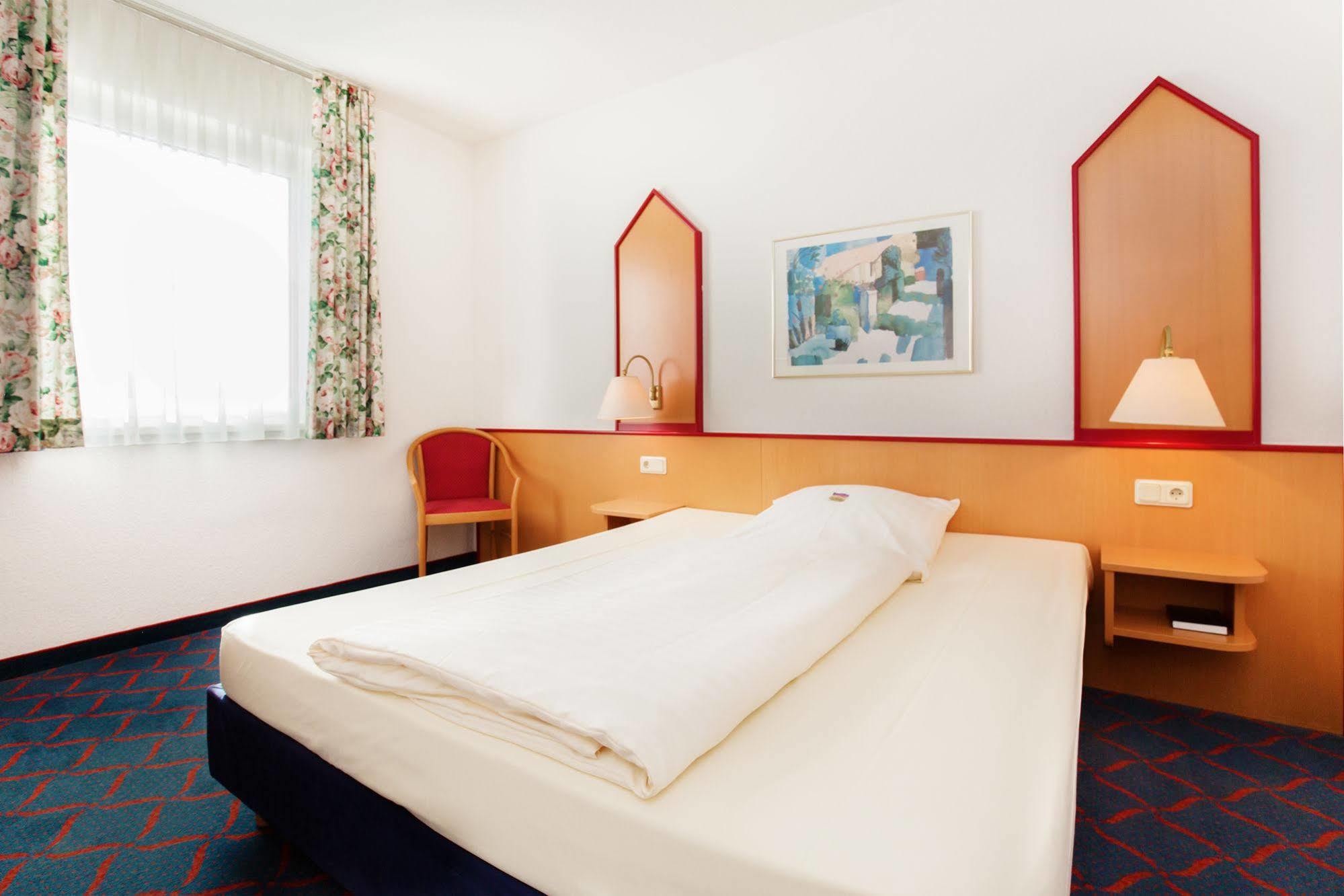 Hotel Montana Lauenau Buitenkant foto